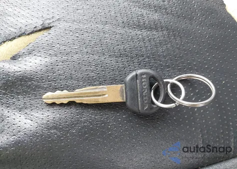 2000 Honda Cr-V Special Edition из США, поврежденный, VIN JHLRD1870YS022201